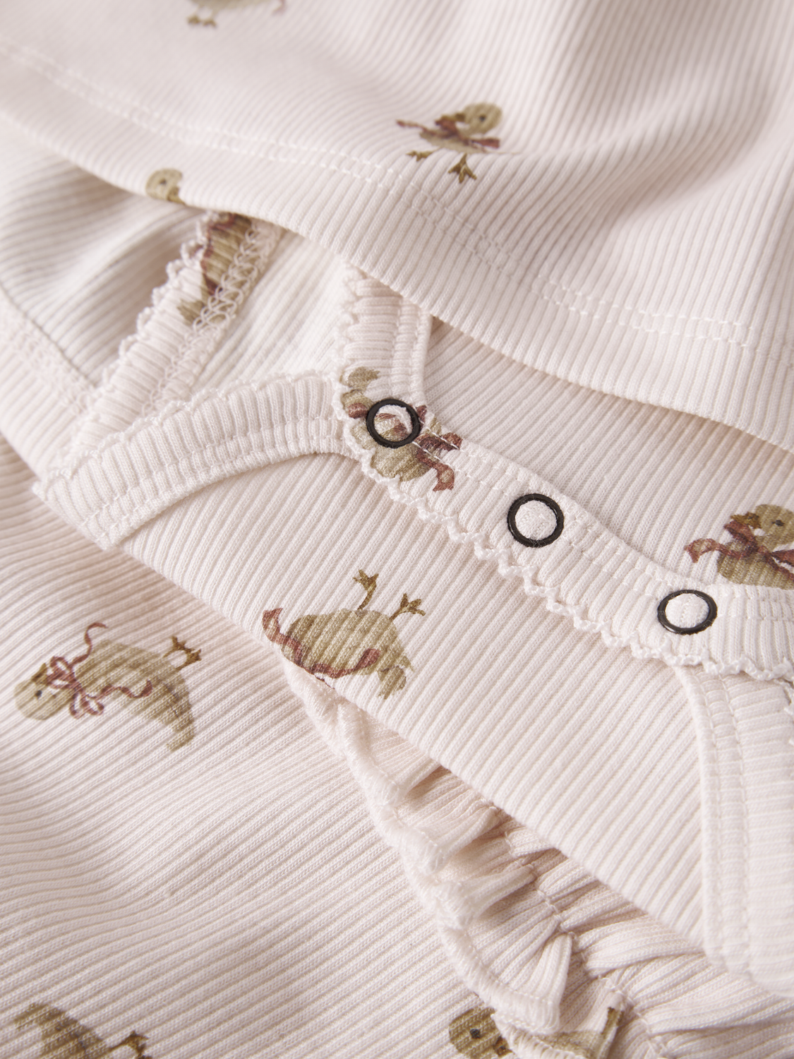 model_shot-front_full